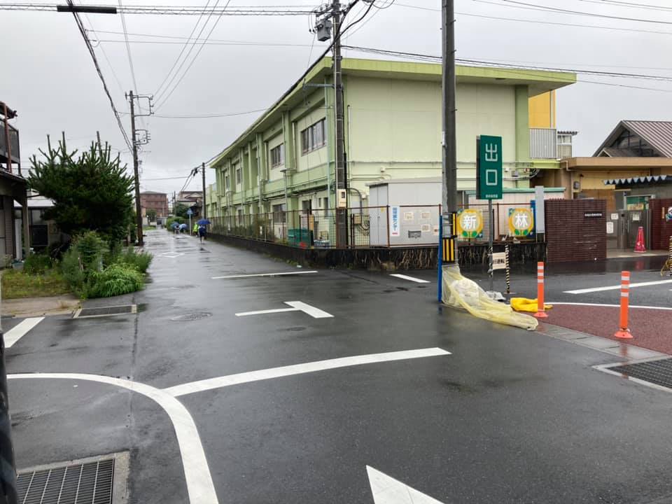 【小学校の通学路👦🏻✖️保育園の送迎🚐】