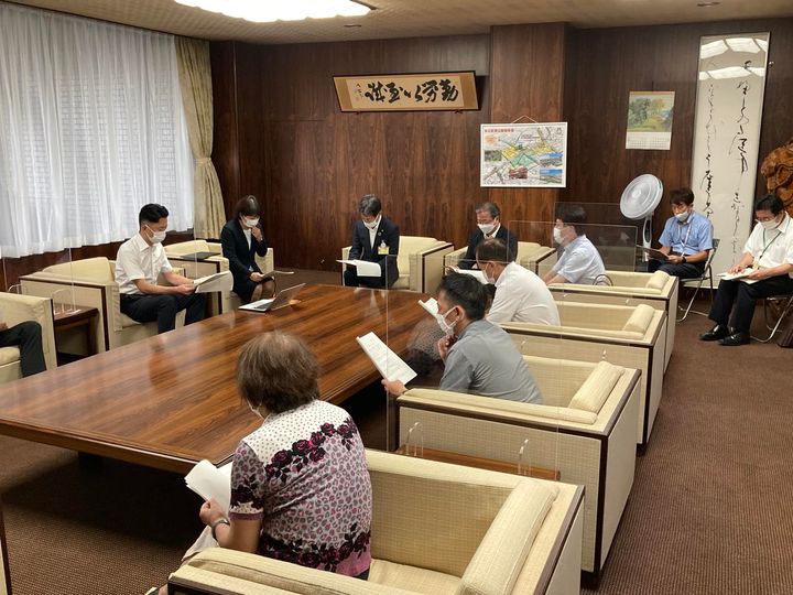 【知立市議会市民福祉委員会・政策提言書手交】