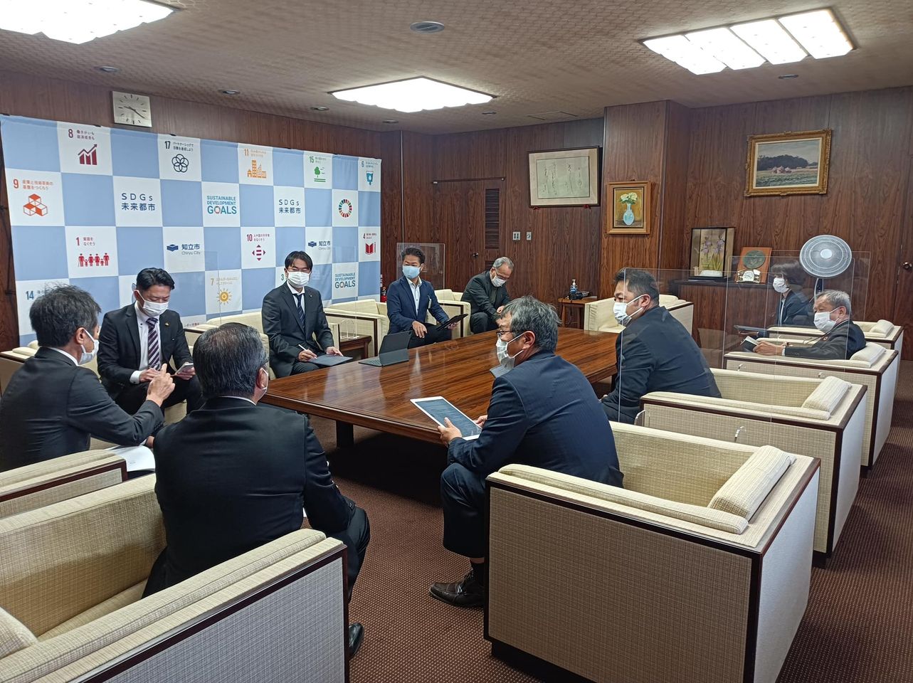 【令和５年度市の施策並びに予算に関する提言・意見書の手交】